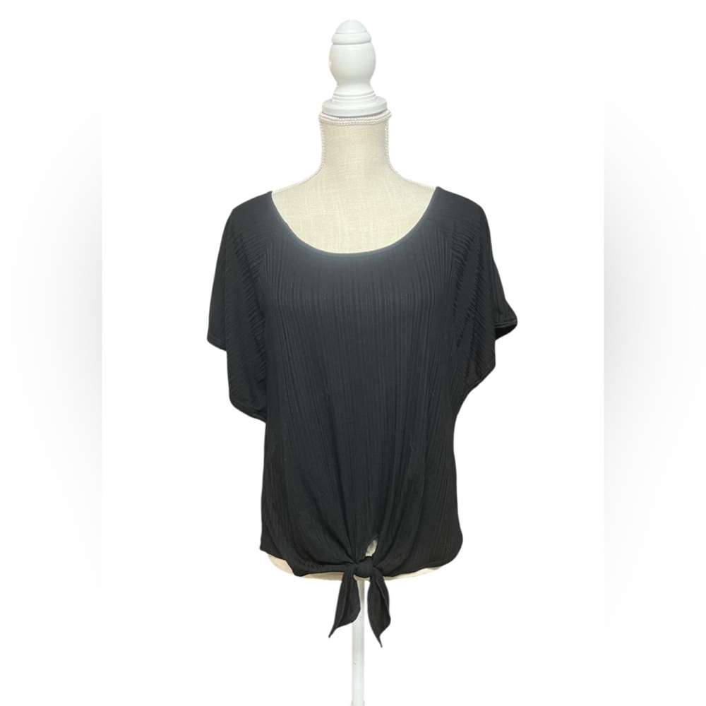 W5 top. Black. Dress up or down.